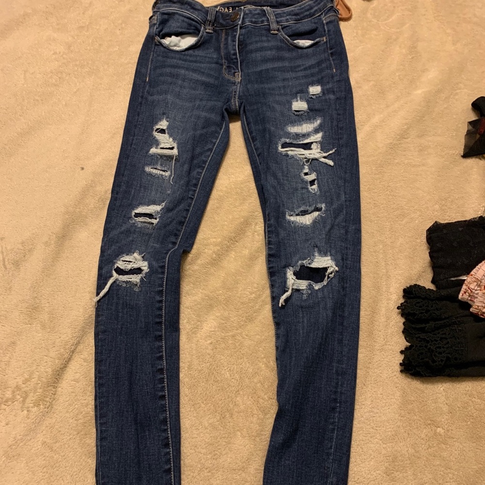 Destroyed jeans